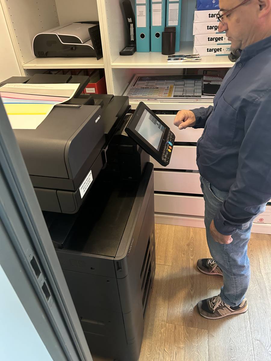 Location de photocopieurs multifonctions pour entreprises et associations avec option d'achat pas cher à Cannes et Antibes